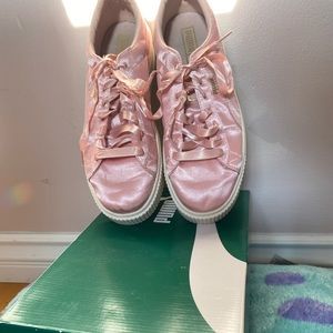 Puma Basket Platfrom Shoes Pink